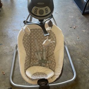 Graco Baby Swing/ Rocker